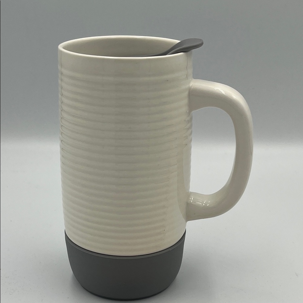 Ivory Ribbed Ceramic Mug with Gray Base and Spoon - Travel Friendly